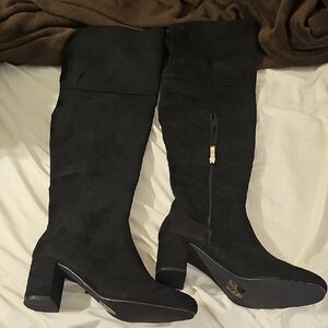 Elegant Black Knee-High Women's Boots